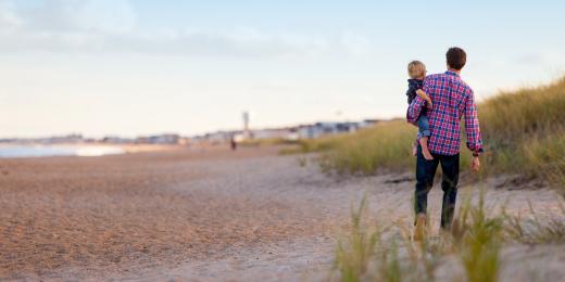 Summer holiday contact- how family law specialists can advise separated dads